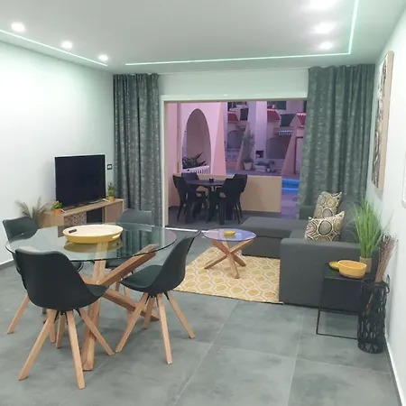 Mareverde F Apartment