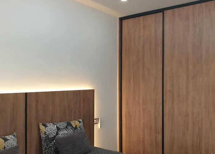 Mareverde F * 아데제